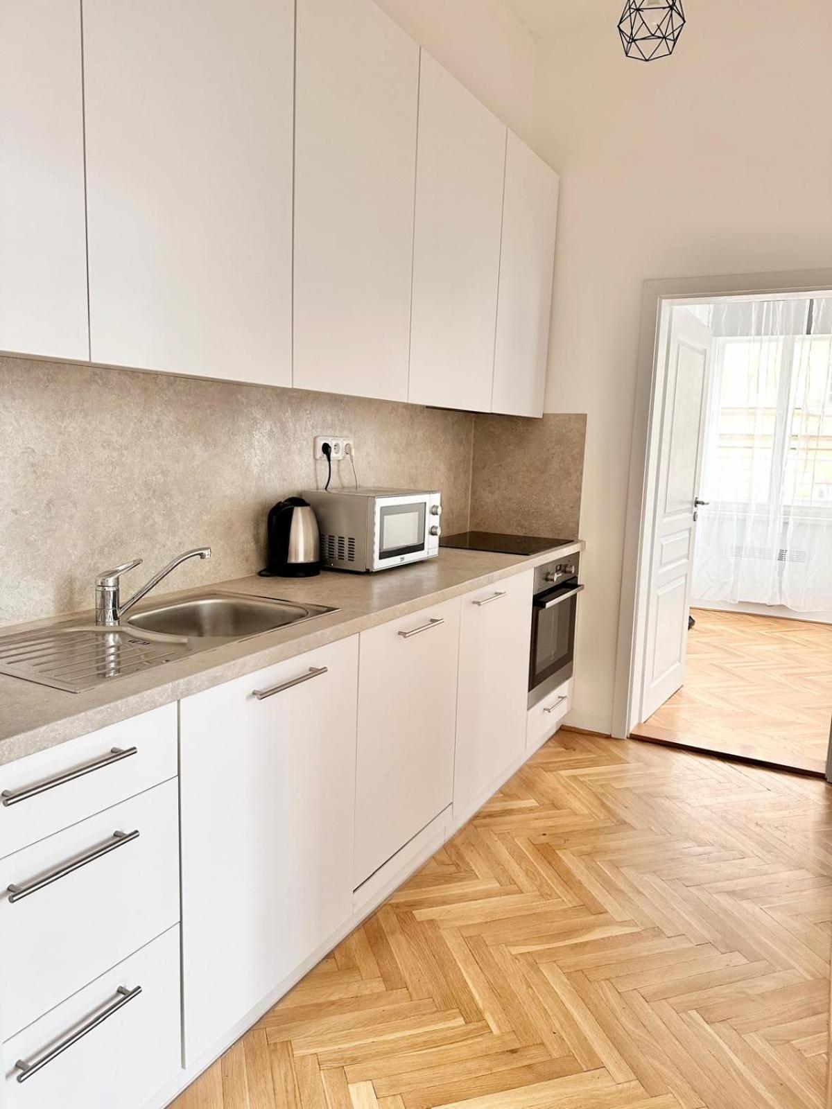 Viaduct View Apartment Prague Exterior photo